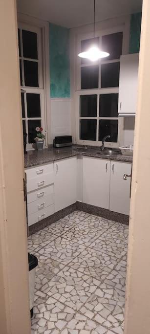 Acogedor Apartamento En El Casco Antiguo Vigo Bagian luar foto